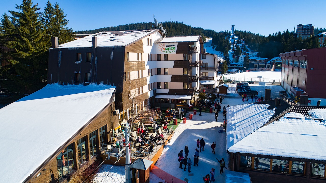 Hotel SUNCE prima u radni odnos četiri konobara/konobarice