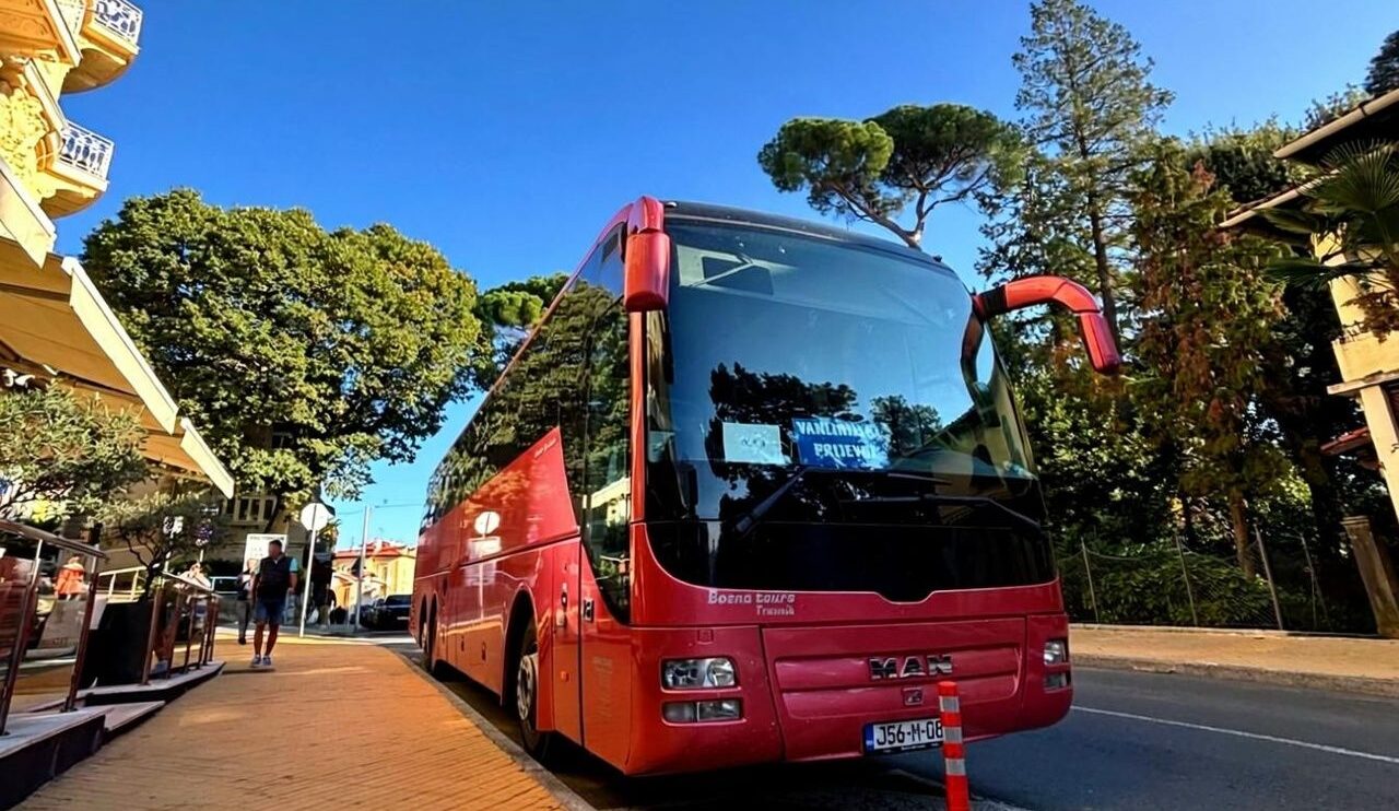 Oglas za zaposlenje: Vozač autobusa na međunarodnoj liniji