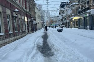 Snijeg očistio zrak nad Travnikom: Jutros umjereno zagađenje, uz vidljivo poboljšanje