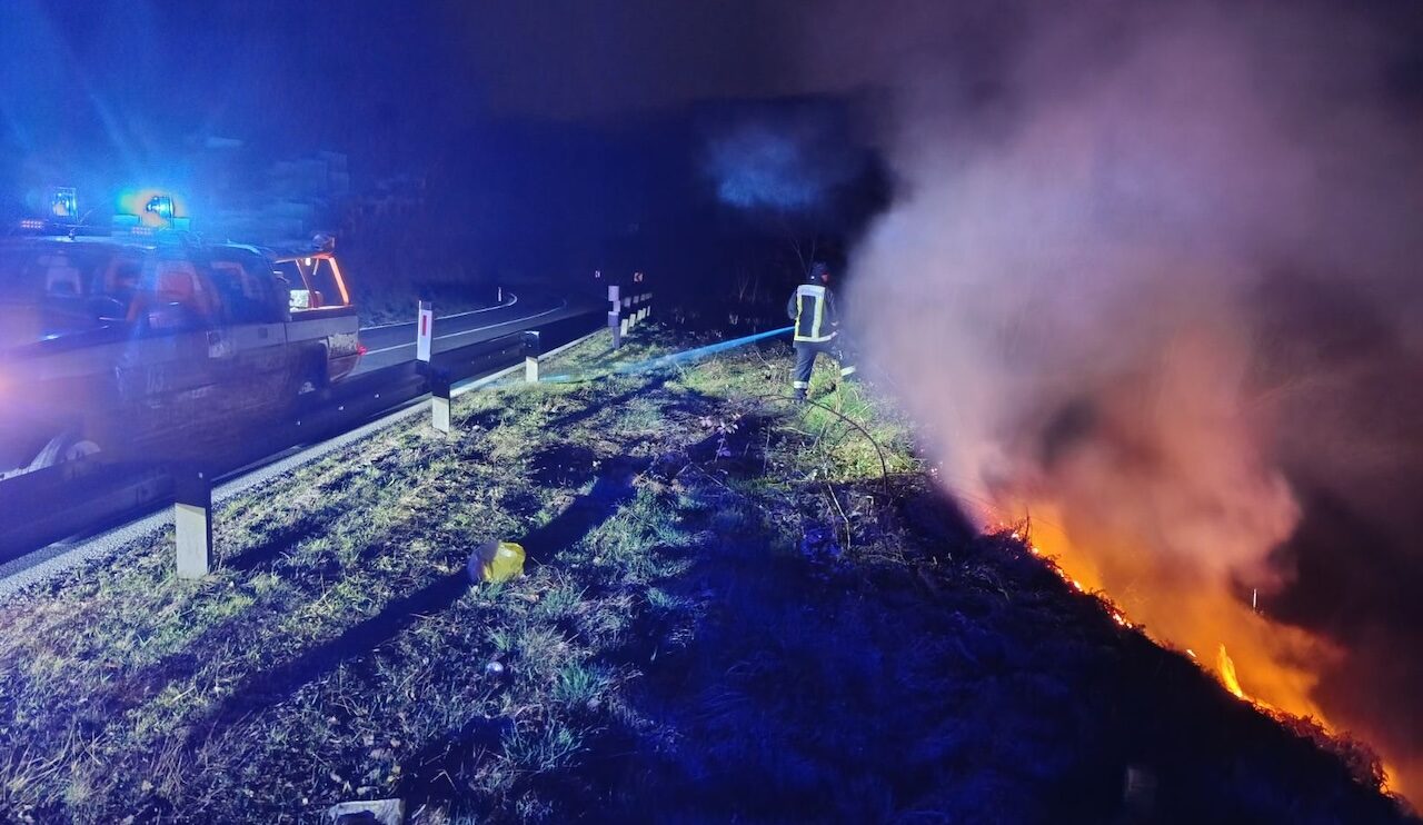 Požar na Komaru upozorava: Ne palite travu – jedna iskra može ugroziti sve