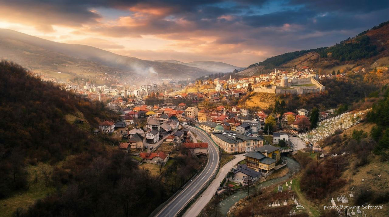 Travnik između zime i proljeća: tiha ljepota svakodnevnice