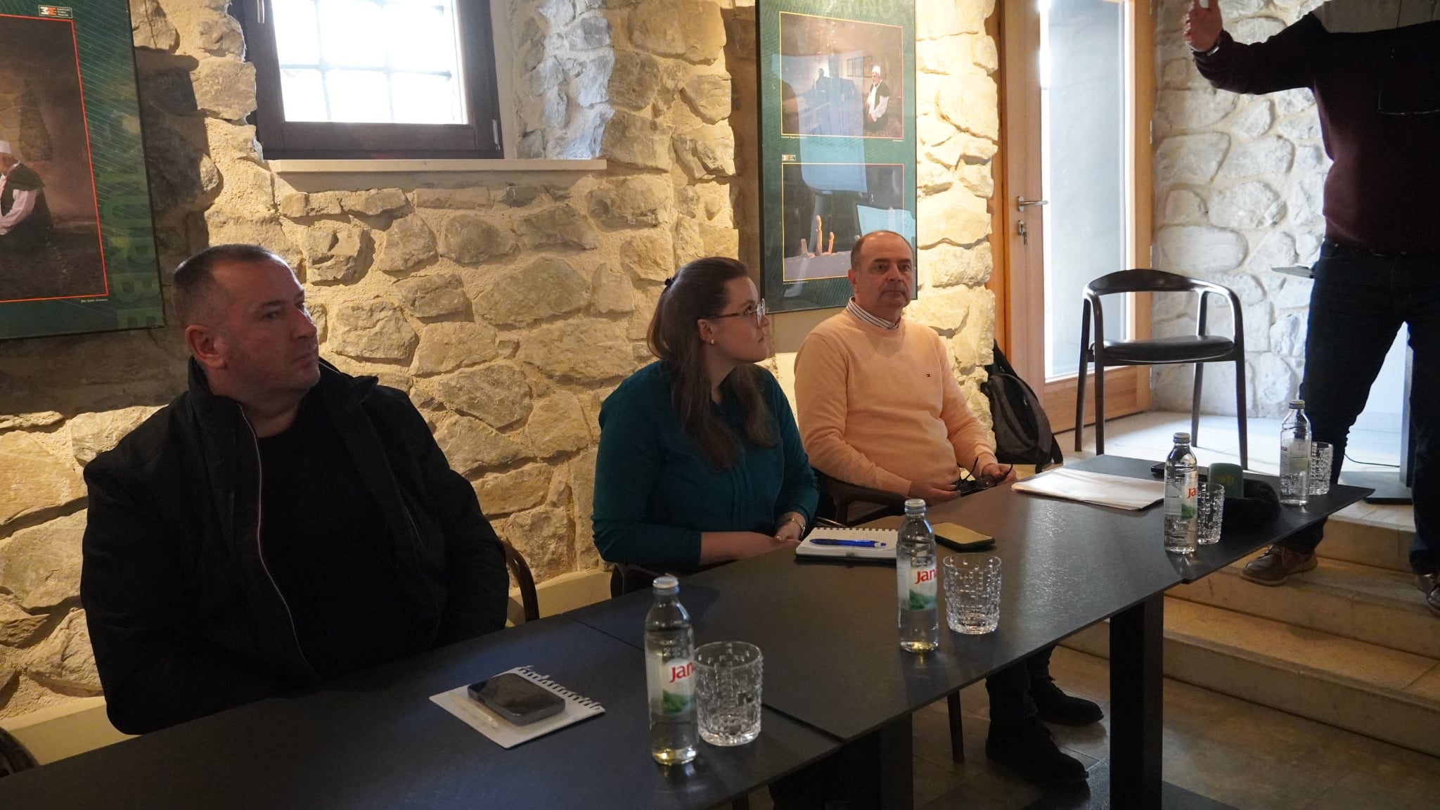 ebbc3634-e755-455e-9e9b-db7dcc7d5ac6