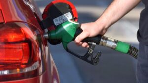 Gorivo pojeftinjuje u Federaciji BiH: Dizel se vraća na raniji nivo, pad bilježi i benzin