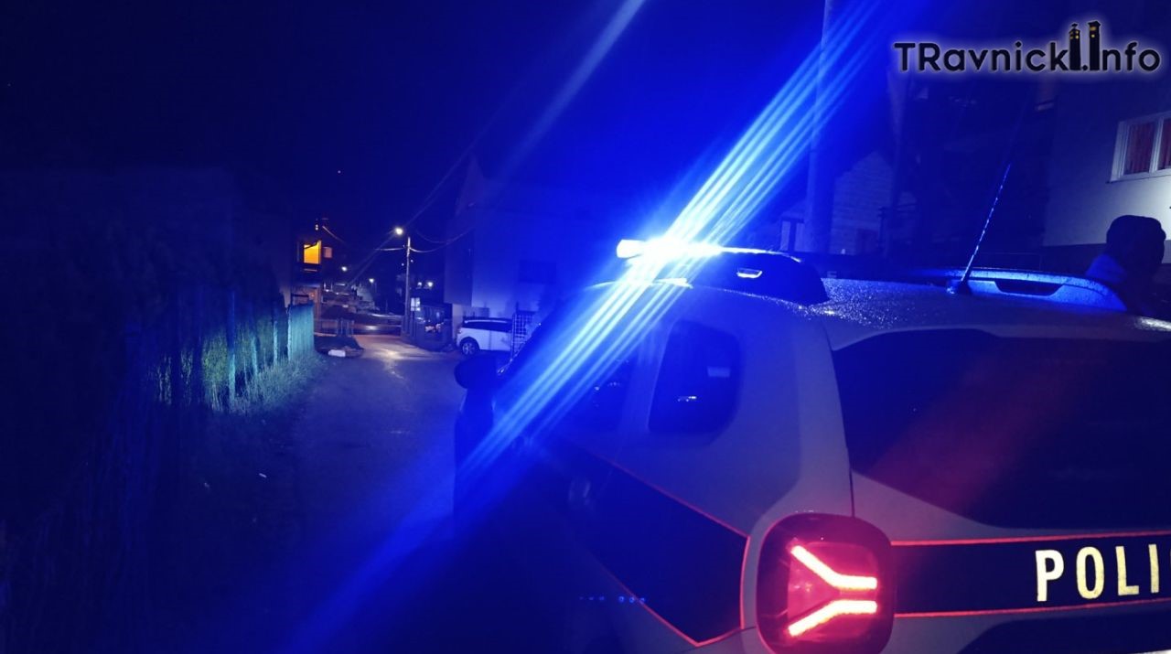 Dvije osobe zatečene s drogom, tokom dana evidentirano i sedam narušavanja javnog reda i mira