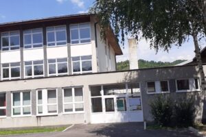 Ko stoji iza lažnih dojava u Jajcu? Jučerašnje prijetnje školama uznemirile učenike, roditelje i nastavnike