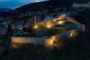 Noć tvrđava u Travniku: Stari grad oživljava uz svjetlost, prirodu i avanturu