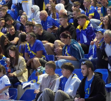 Fan zona na „Tominom“ igralištu spojila generacije u plavo-žutoj euforiji