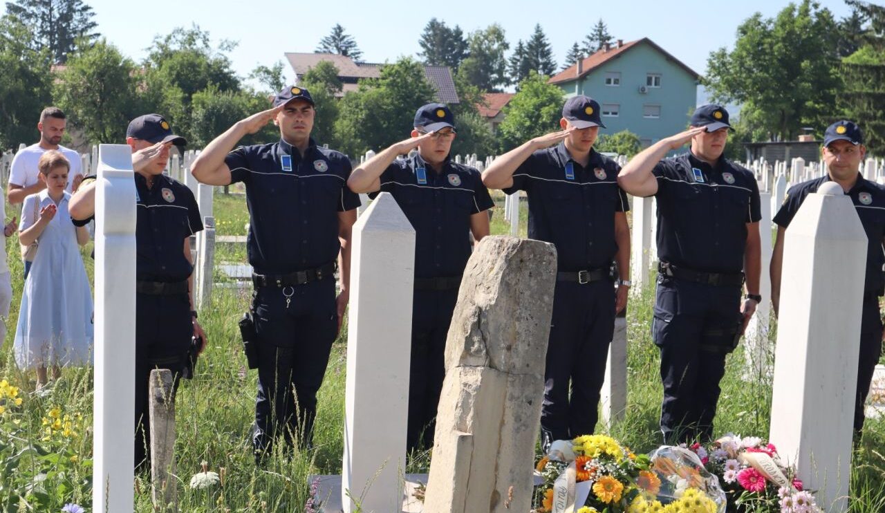 16 godina od napada koji Bugojno ne zaboravlja: Sjećanje na policajca Tarika Ljubuškića i poruka da terorizam nikada ne smije biti zaboravljen