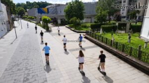 Romobil nije igračka: BiH sprema dobnu granicu, obavezne kacige, kazne i identifikacione naljepnice