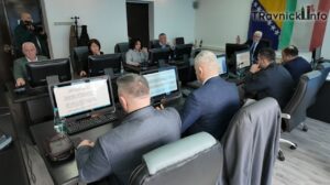 U fokusu Travnik i Nova Bila: Vlada SBK/KSB u četvrtak o školama, policijskoj zgradi u Han Biloj i vozilu za Općinski sud