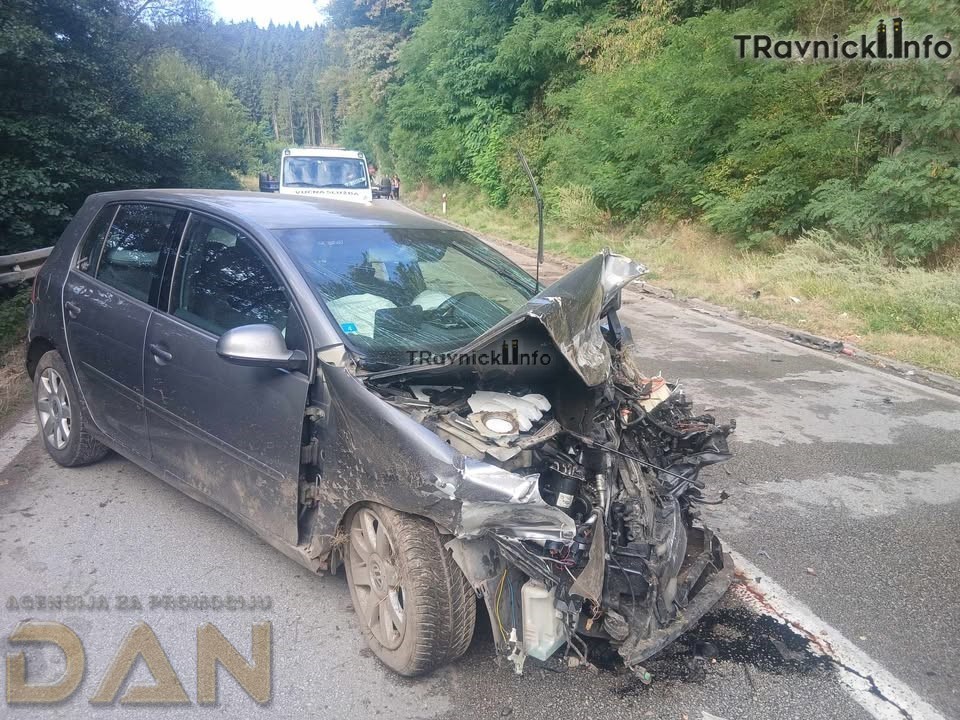 Teška saobraćajna nezgoda u Turbetu: U sudaru autobusa i Golfa povrijeđena vozačica