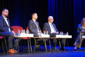 U Travniku održana prva izborna debata, učestvovali Lendo, Šečić i Gekić