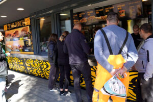 Travnik dobio novo gastro mjesto: Žeks Döner otvorio vrata, interes građana već prvog dana odličan