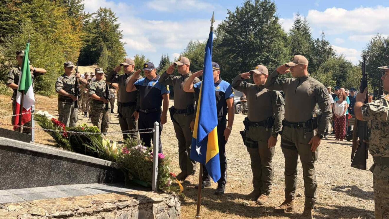 „Pali da bi drugi živjeli“: Na Zec planini odana počast italijanskim avijatičarima stradalim u humanitarnoj misiji
