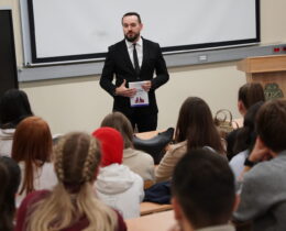 Veliki interes studenata Internacionalnog univerziteta Travnik za predavanje prof. dr. Admira Čavalića