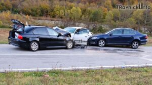 Jučer teška saobraćajna nezgoda na Komaru: Četiri osobe teško povrijeđene, među njima i maloljetnik