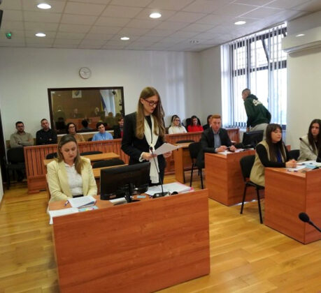 U Kantonalnom sudu u Novom Travniku mladi kroz simulaciju suđenja upoznali rad pravosuđa